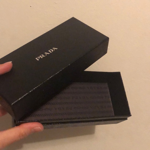 Prada Box - Picture 2 of 2